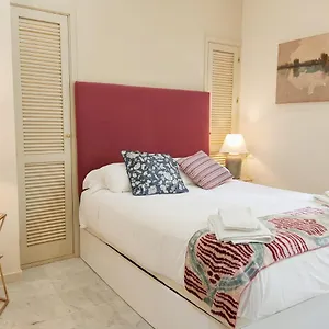 Homeyseville-bright At Santa Cruz 4 Pax, Parking Optional , Siviglia Spagna
